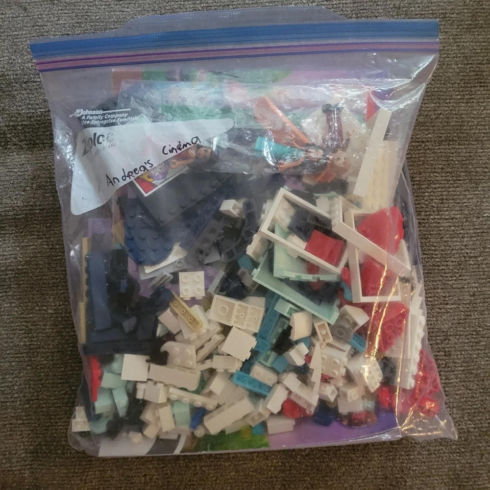 Lego-Andrea's Cinema 451 pieces, ages 7+, no box, have instruction book
